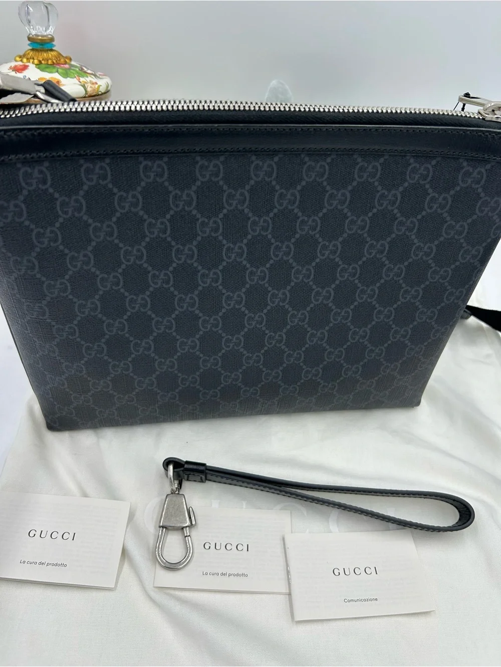Gucci classic messenger